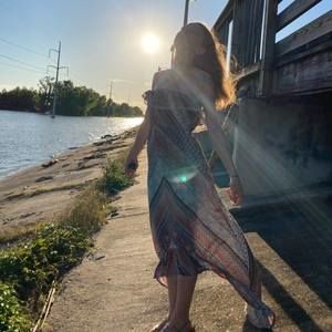 Meet your Posher, Joy